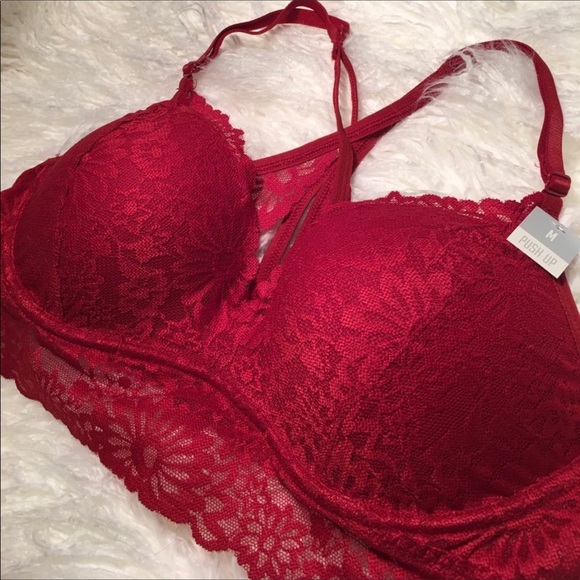 NWT Victoria’s Secret Lace Bra - Picture 3 of 5
